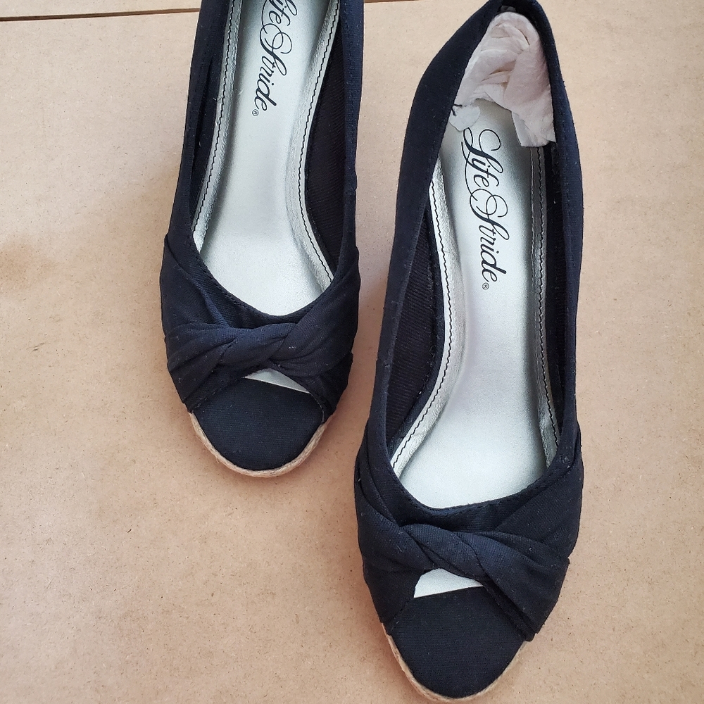 Shoes - Picture 2 of 13